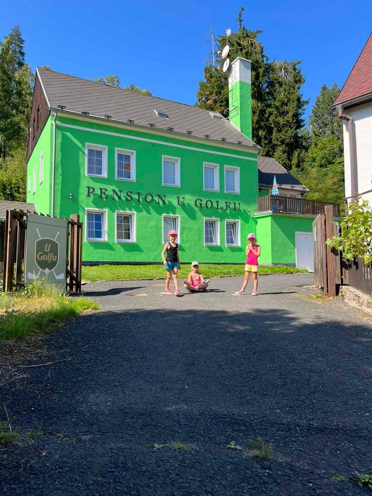Penzion U Golfu Karlovy Vary Esterno foto