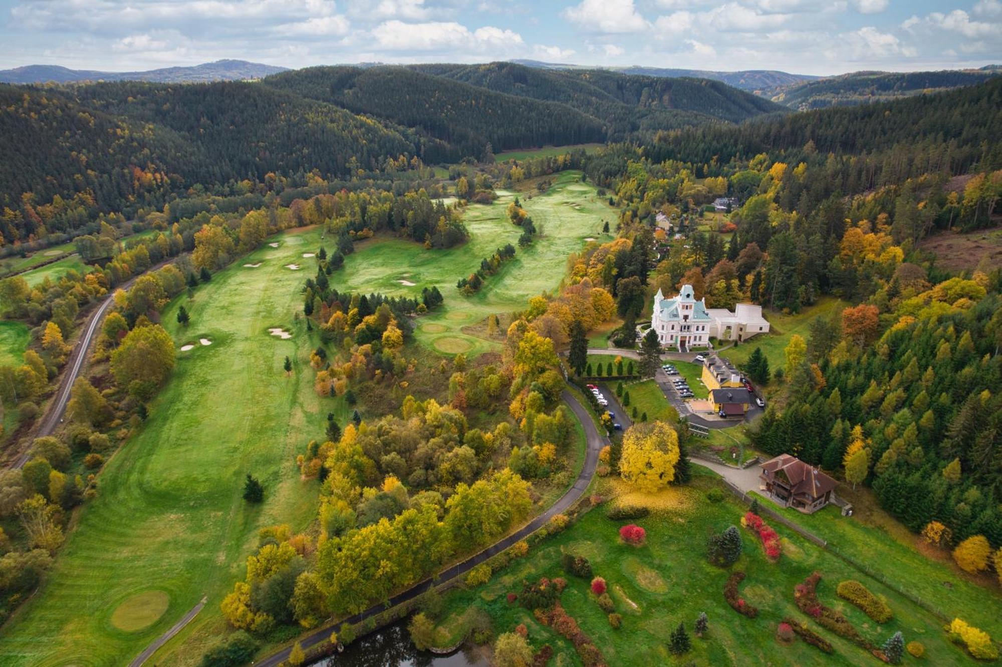 Penzion U Golfu Karlovy Vary Esterno foto
