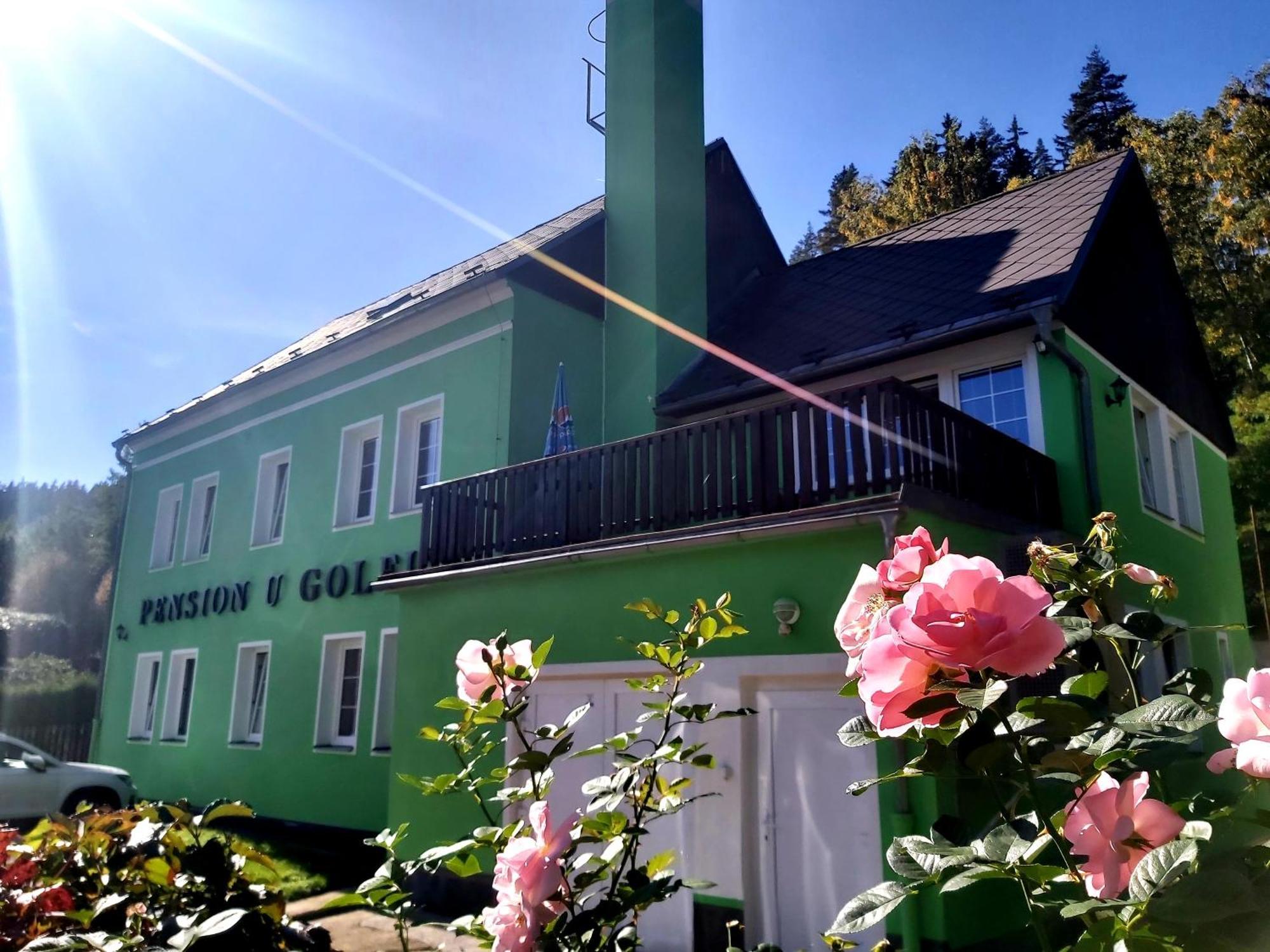 Penzion U Golfu Karlovy Vary Esterno foto