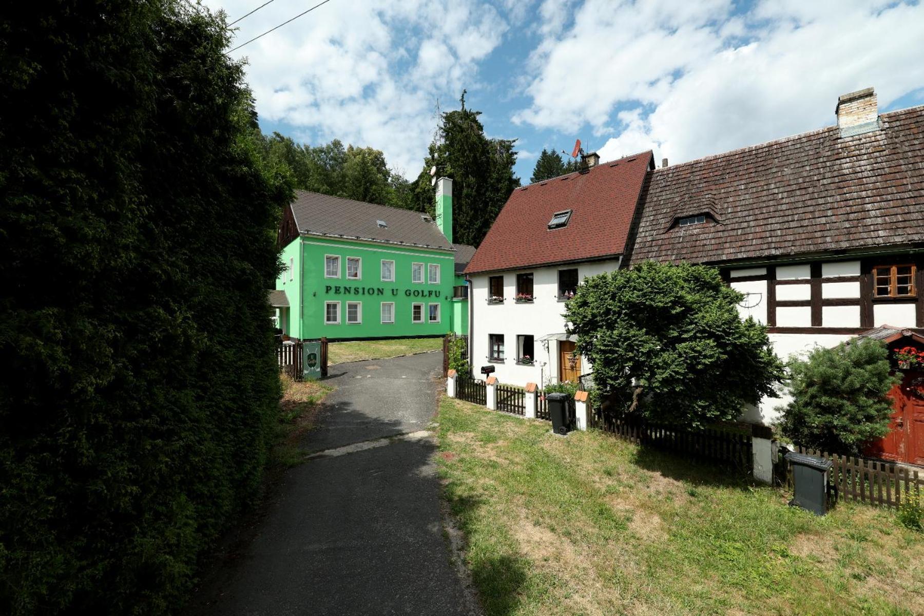 Penzion U Golfu Karlovy Vary Esterno foto