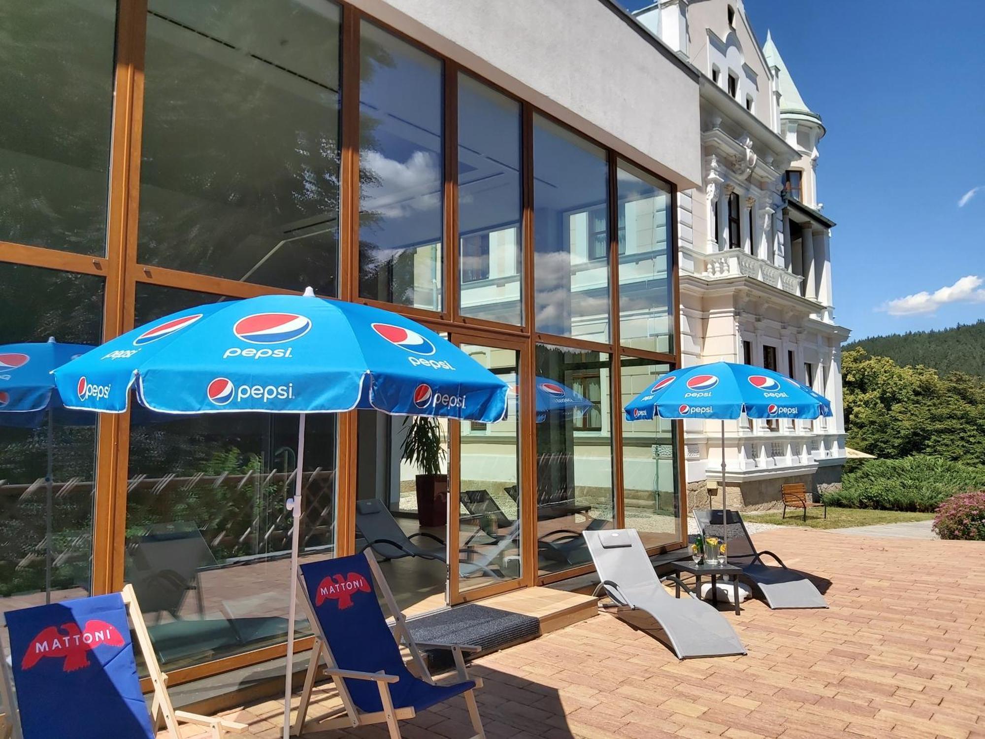 Penzion U Golfu Karlovy Vary Esterno foto